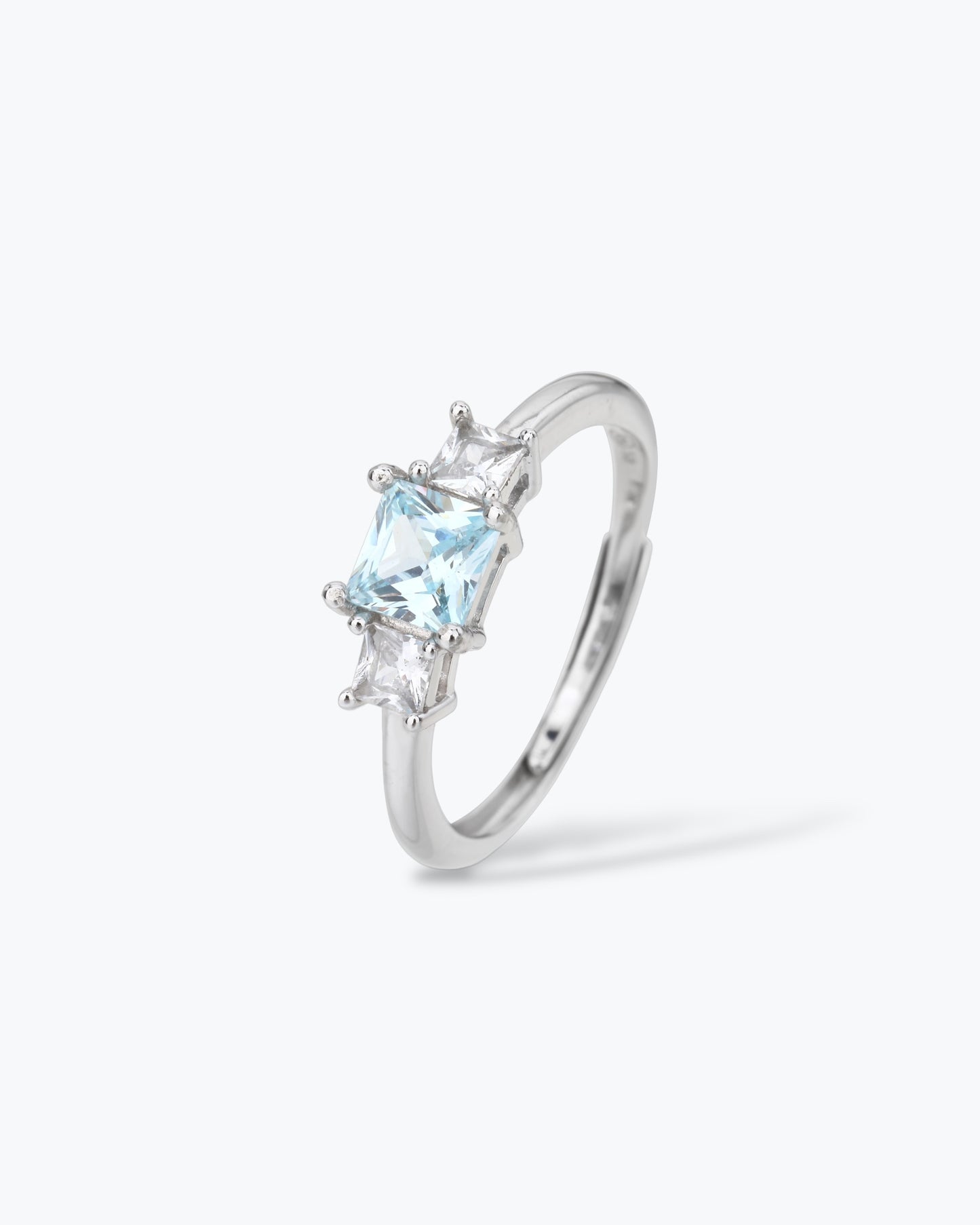 ANELLO CON ZIRCONE CENTRALE COLORATO