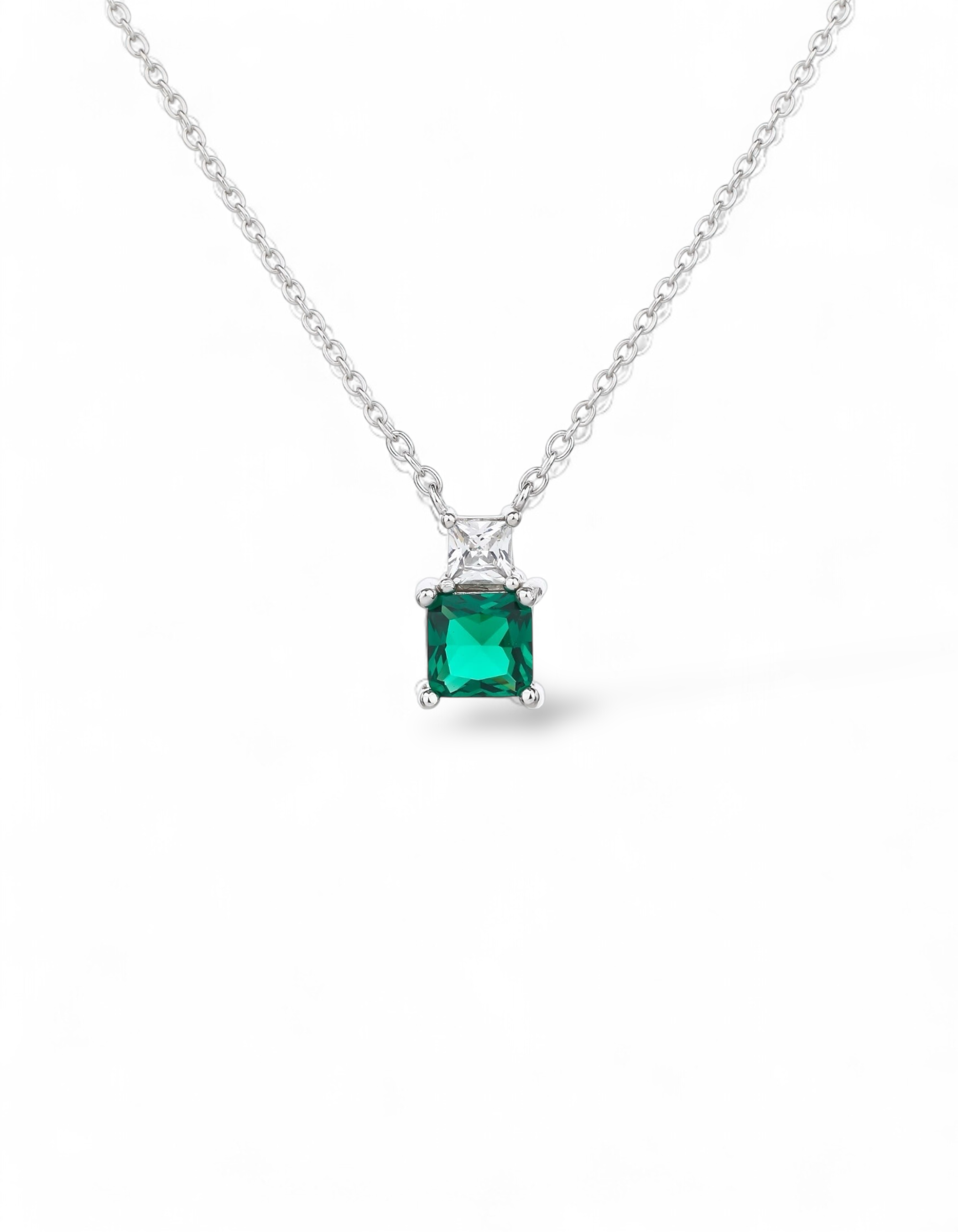 COLLANA CON QUADRATO CENTRALE COLORATO