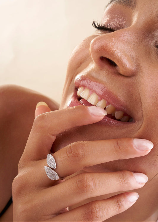 ANELLO DOPPIA FOGLIA PAVE