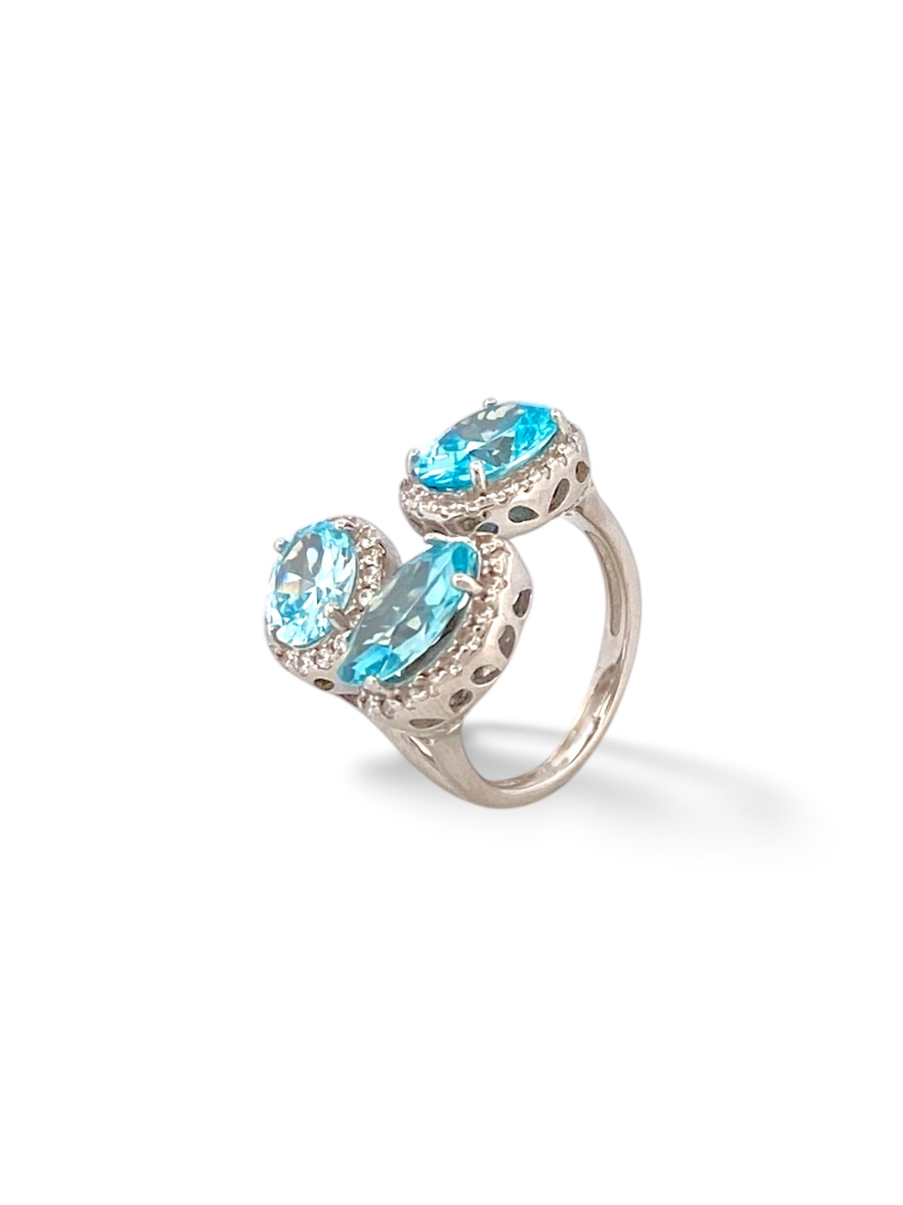 ANELLO CON TRE OVALI ACQUAMARINA