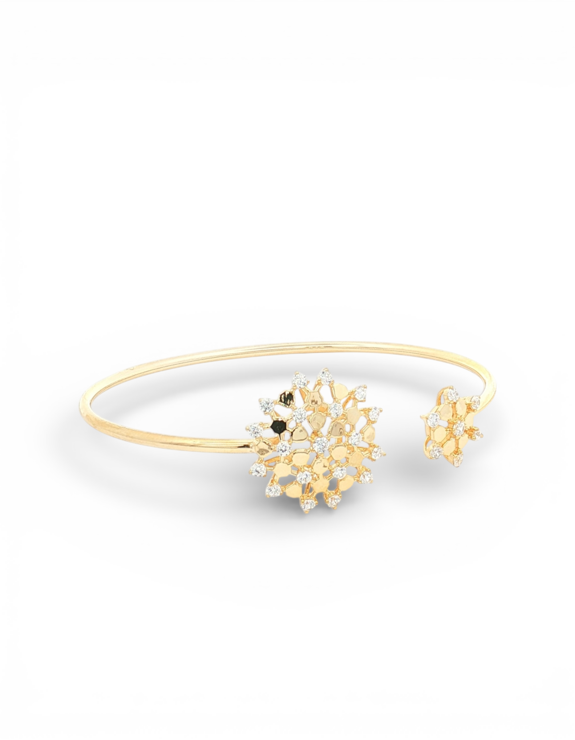Bracciale rigido aperto in argento 925 placcato oro con fiori di zirconi Lucebijoux