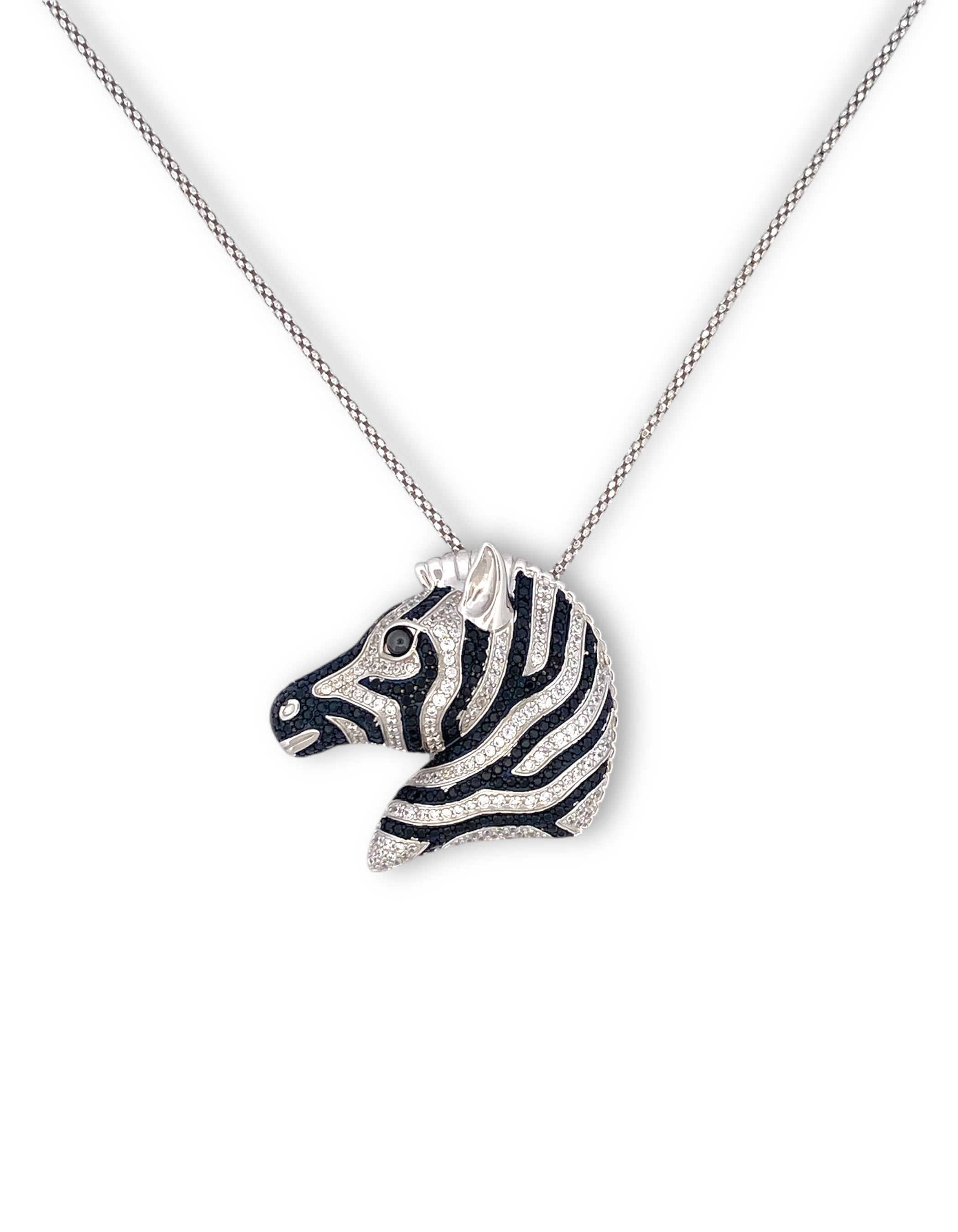 COLLANA SPILLA ZEBRA IN ARGENTO 925 CON PAVÉ DI ZIRCONI BIANCHI E NERI