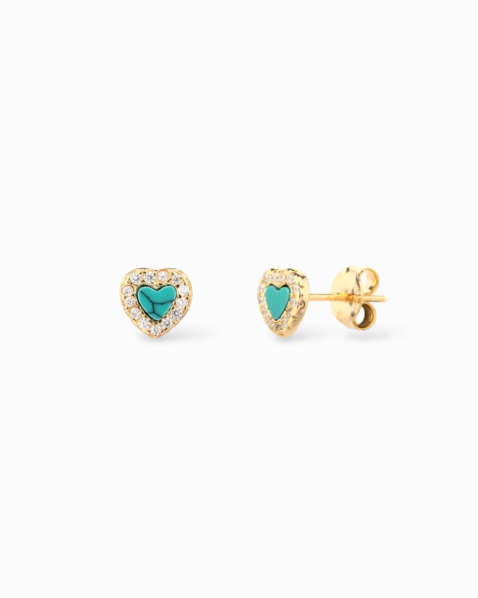 Orecchini a lobo a forma di cuore in pietra turchese con contorno di micro zirconi brillanti e montatura in argento 925 placcato oro giallo Di Luce Bijoux