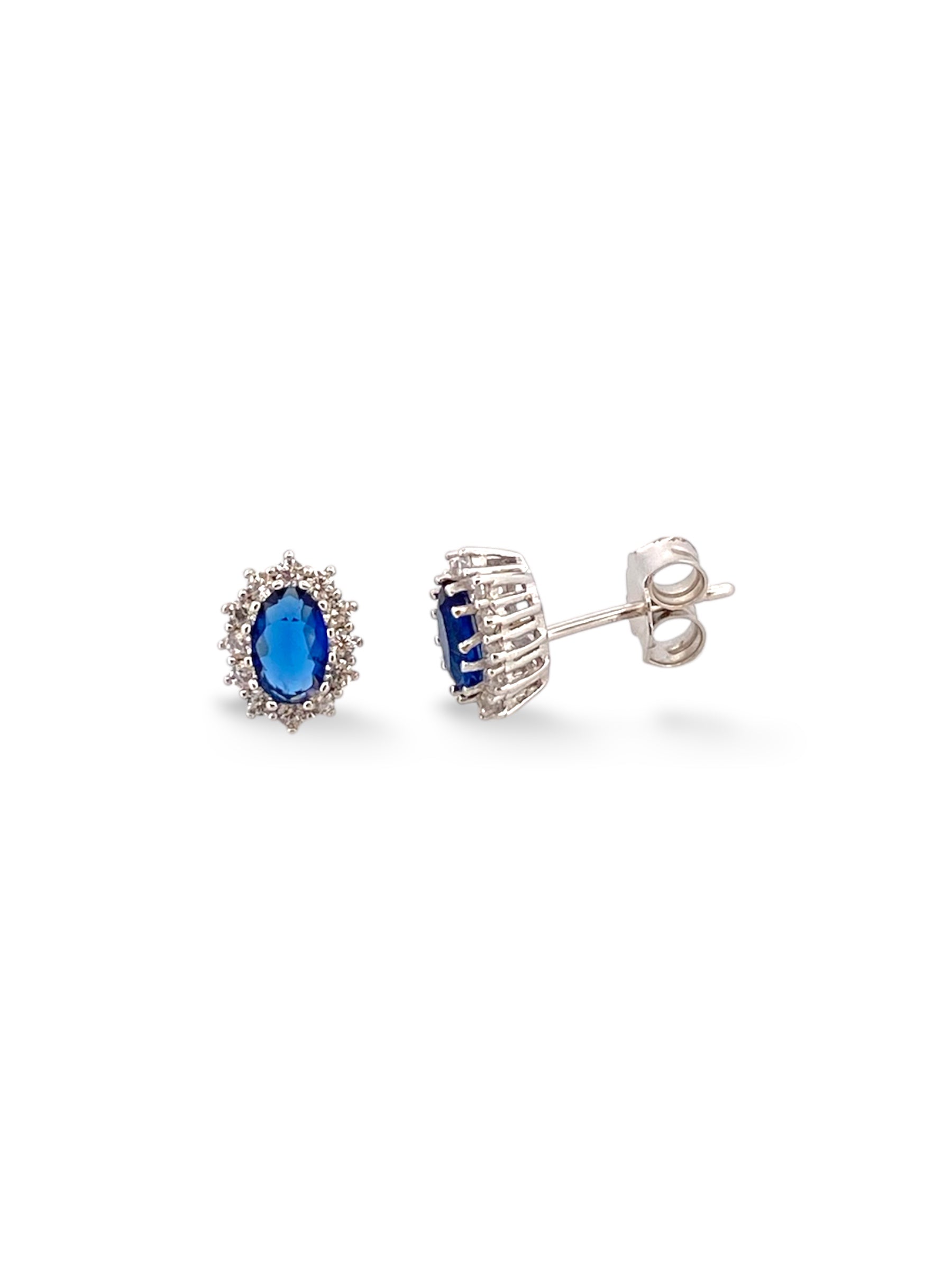 Orecchini a lobo ovali stile halo con pietra centrale colorata e contorno di zirconi brillanti in argento 925 rodiato Di Luce Bijoux.