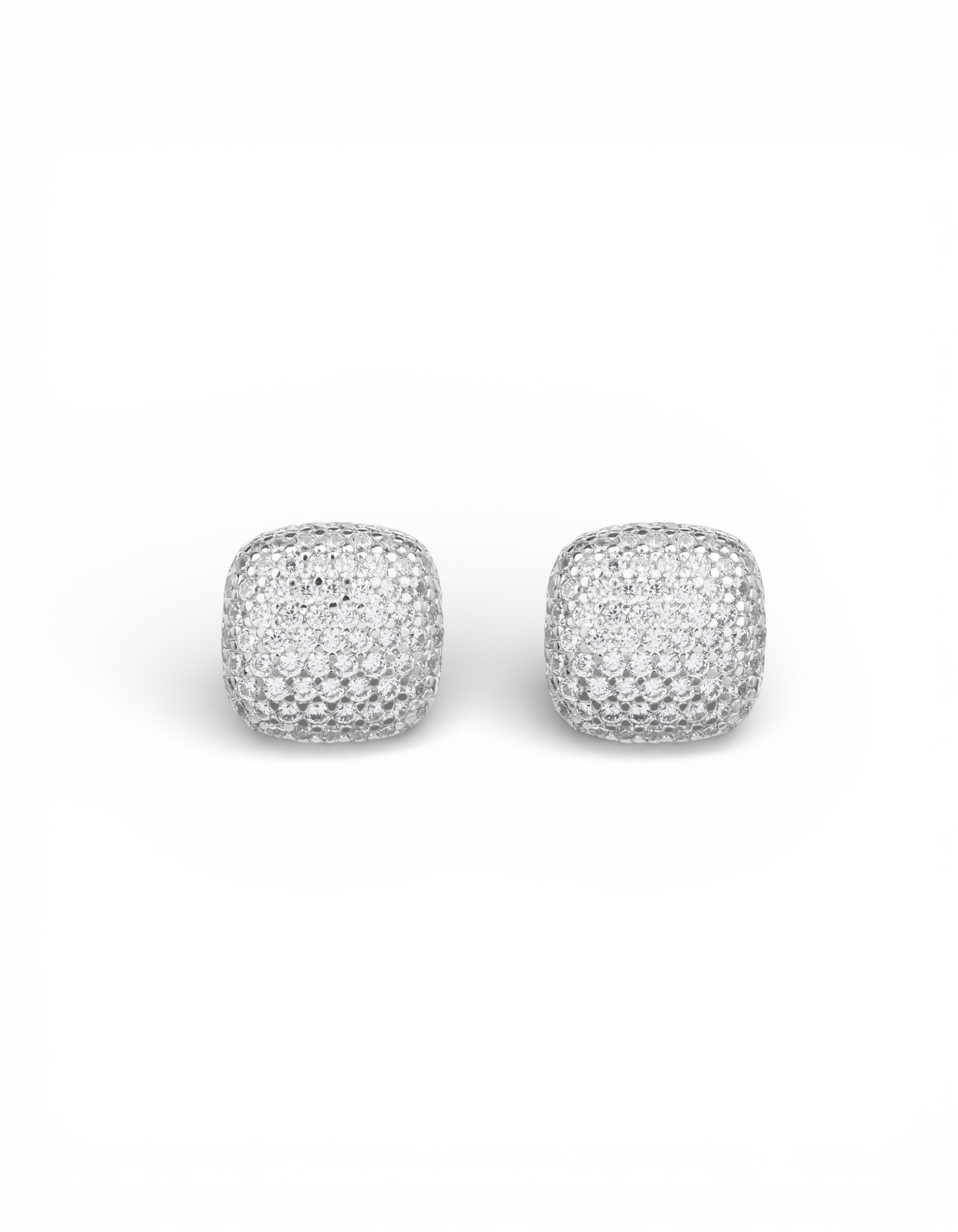 Orecchini a lobo quadrati bombati stile cuscinetto con pavè di zirconi in argento 925 rodiato Di Luce Bijoux.