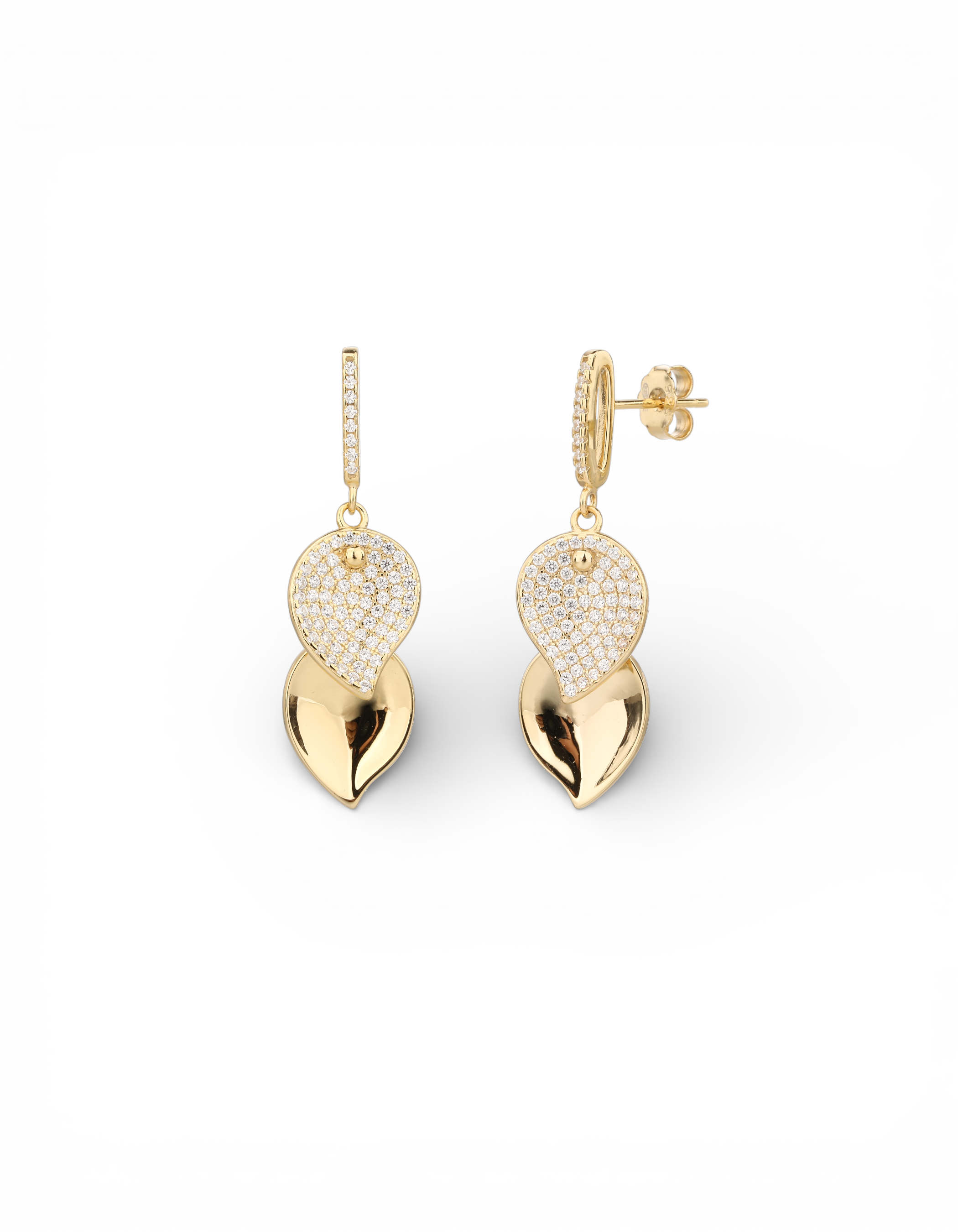 Orecchini pendenti in argento 925 placcato oro giallo con perno lucido e due foglie sovrapposte di cui una tempestata di micro zirconi Di Luce Bijoux