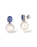 Orecchini pendenti in argento 925 rodiato composti da un cristallo ovale blu zaffiro a perno e una perla coltivata barocca scaramazza a goccia Di Luce Bijoux